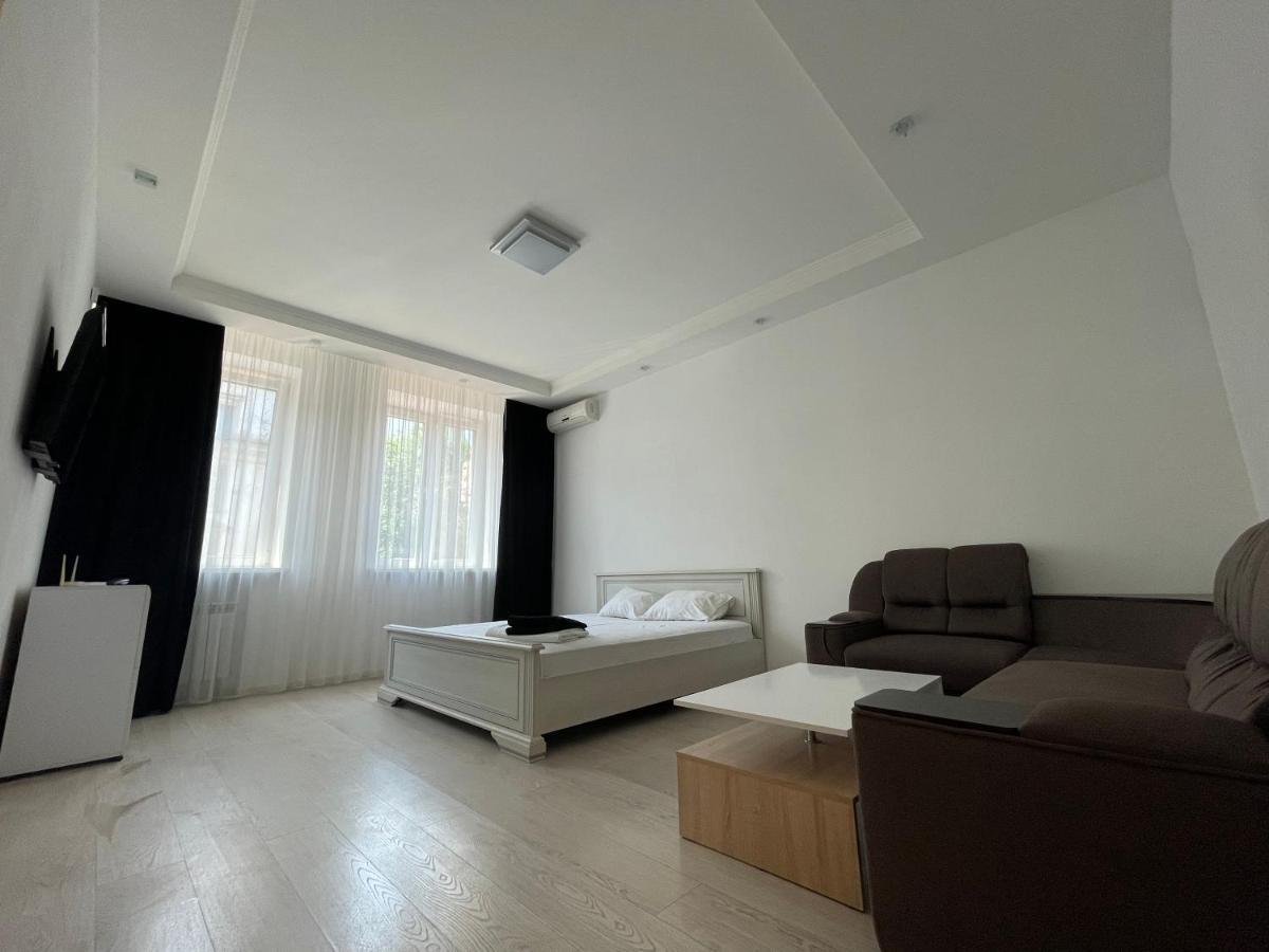 Vip Apartment Karl Marks Avenue كريفوي روغ المظهر الخارجي الصورة